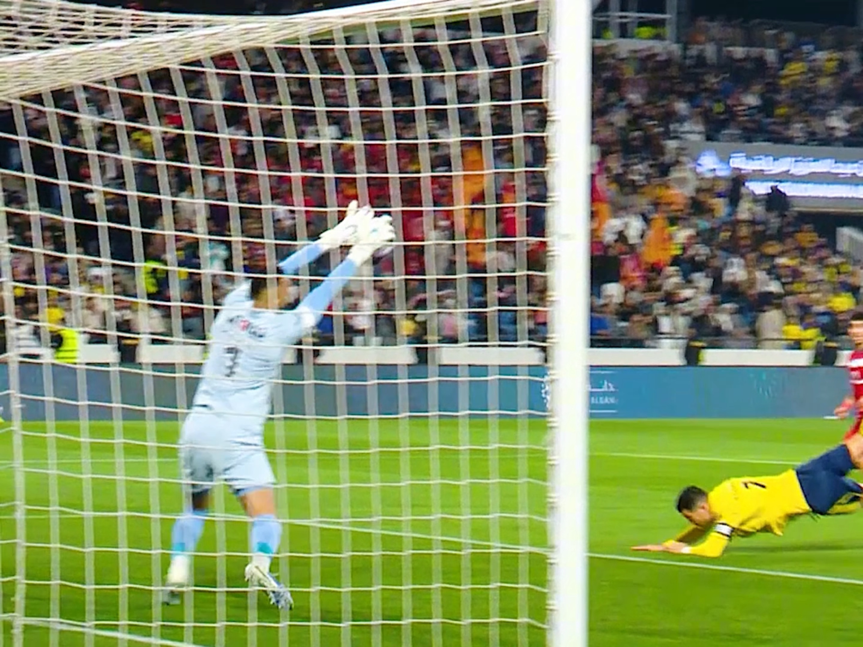 AYX-关于C罗连续五场比赛得分超过高光表现，C9挑战极限！的信息