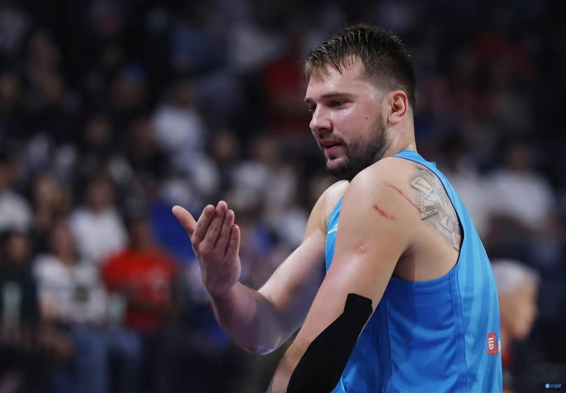 东契奇回归赛场,突破纪录首场状态亮眼,FPX观众沸腾!的简单介绍 东契奇回归赛场,突破纪录首场状态亮眼,FPX观众沸腾!的简单介绍