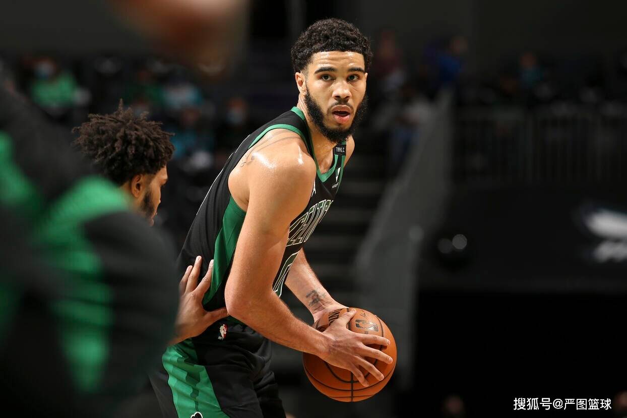 关于塔图姆回归赛场，比分优势明显首场状态亮眼，TES观众沸腾！的信息