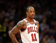 爱游戏- 德罗巴和nba球员合影 